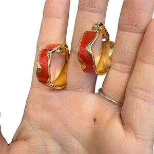 Avon vintage “Colordash” Gold and Red Hoop clip Earrings NIB 1988